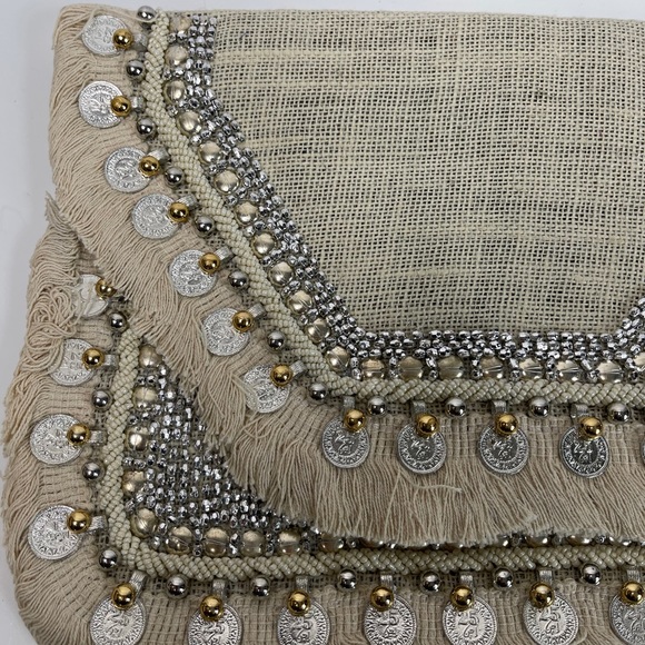 Handmade in India burlap clutch with sequins - Picture 16 of 16